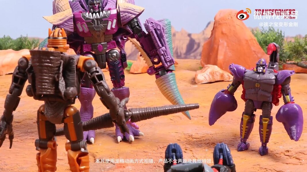 Transformers WFC Kingdom Stop Motion Maximals Vs The Predacons Stop Motion  (10 of 35)